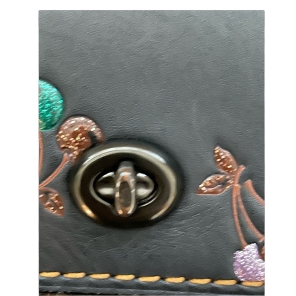 COACH 1941 Glitter Cherry Black Glovetanned Leather. Dusty and Bag! - Picture 5 of 13